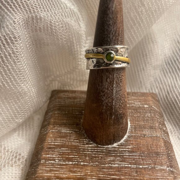 Hammered Two-Tone Ring with Green Gem, Stackable Statement - Picture 3 of 3